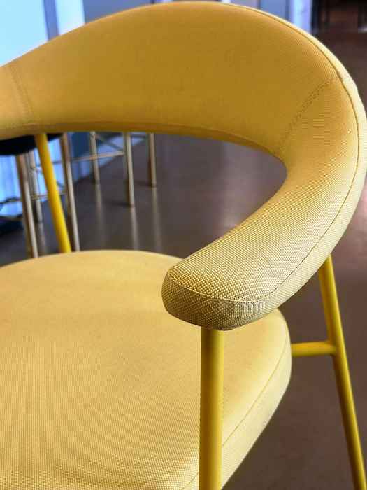 стул обеденный с подлокотниками