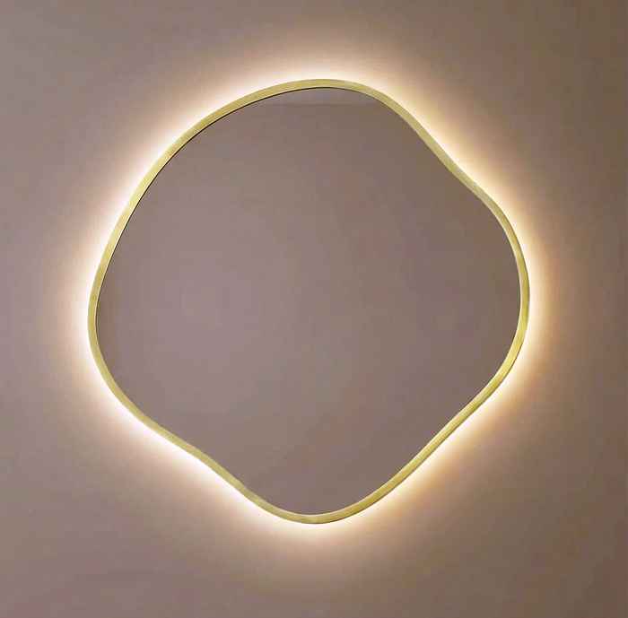 зеркало настенное фигурное