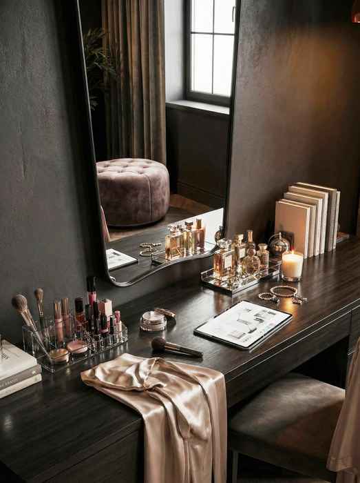 зеркало настенное фигурное