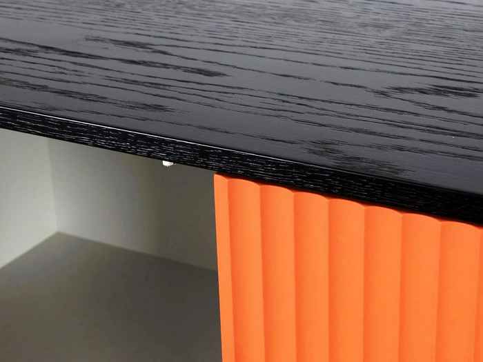 витрина для гостиной