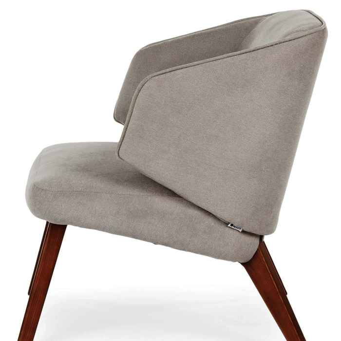 кресло на ножках